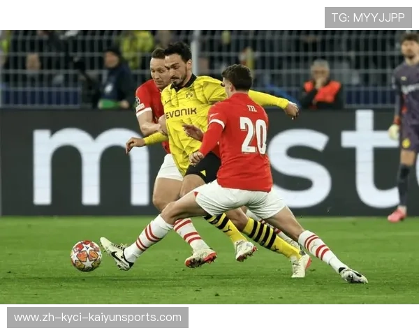 天下足球欧冠20年：回顾《天下足球》栏目中的欧冠20年精彩时刻